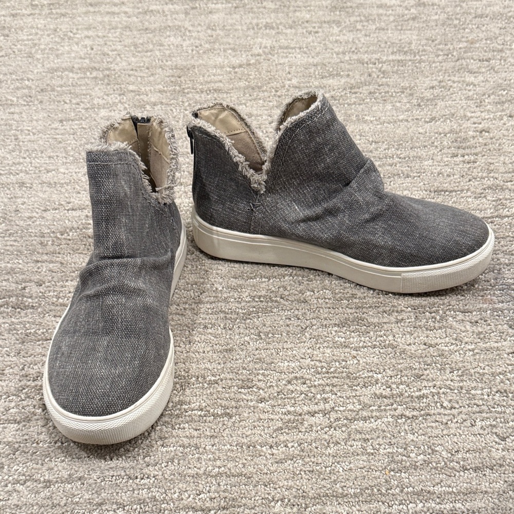 Very G Gray Ankle Booties